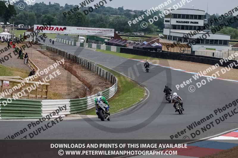 Vintage motorcycle club;eventdigitalimages;mallory park;mallory park trackday photographs;no limits trackdays;peter wileman photography;trackday digital images;trackday photos;vmcc festival 1000 bikes photographs